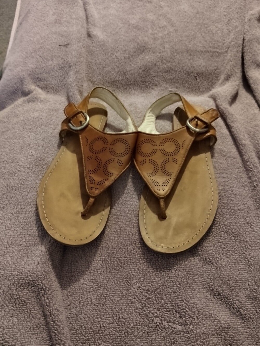 Coach Brown Leather C Logo Between Toe Sandals Sz 7b
